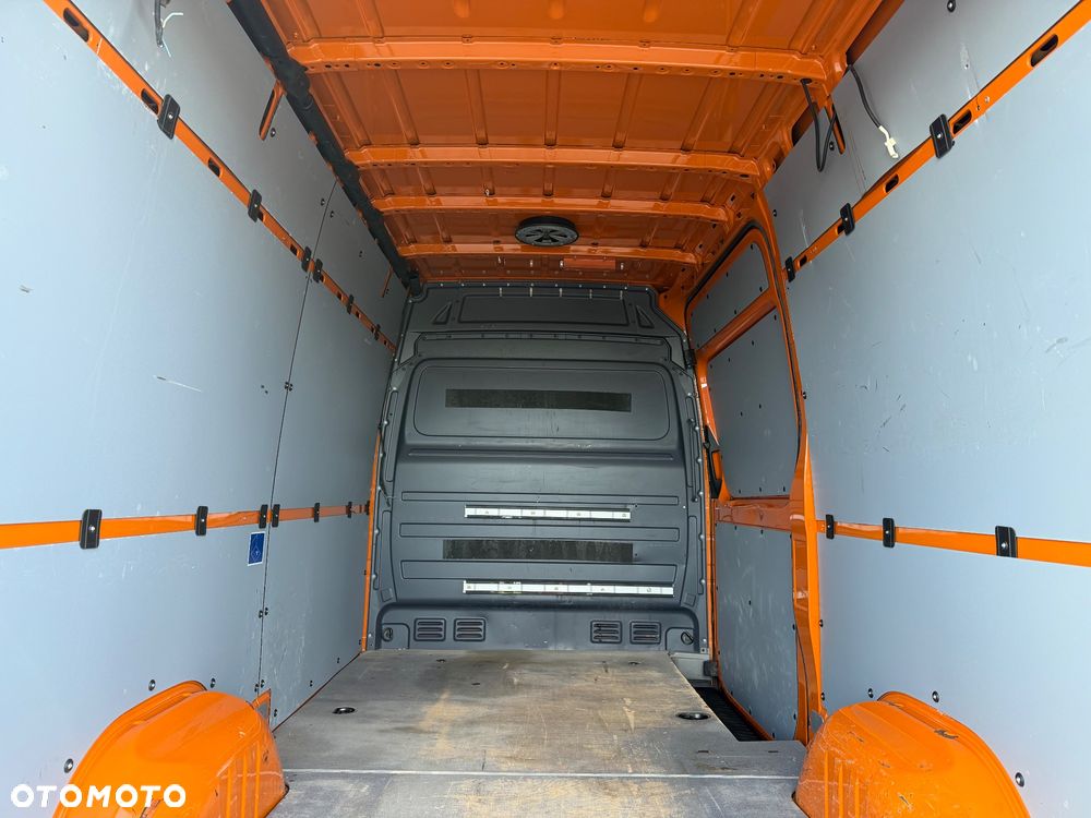 Volkswagen CRAFTER 2.0 tdi L2H2 hak - 11