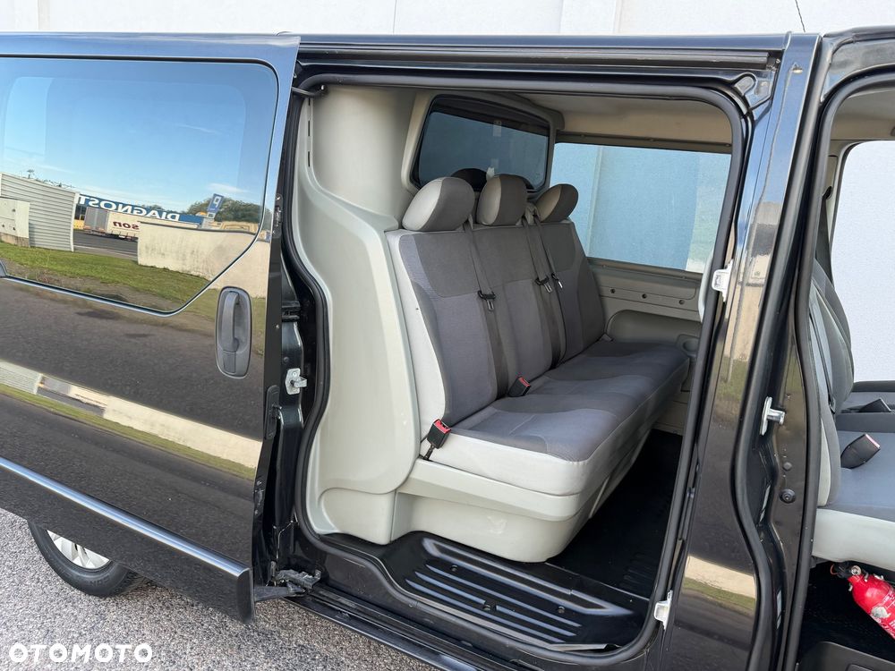 Opel Vivaro L2H1 2.9t - 25
