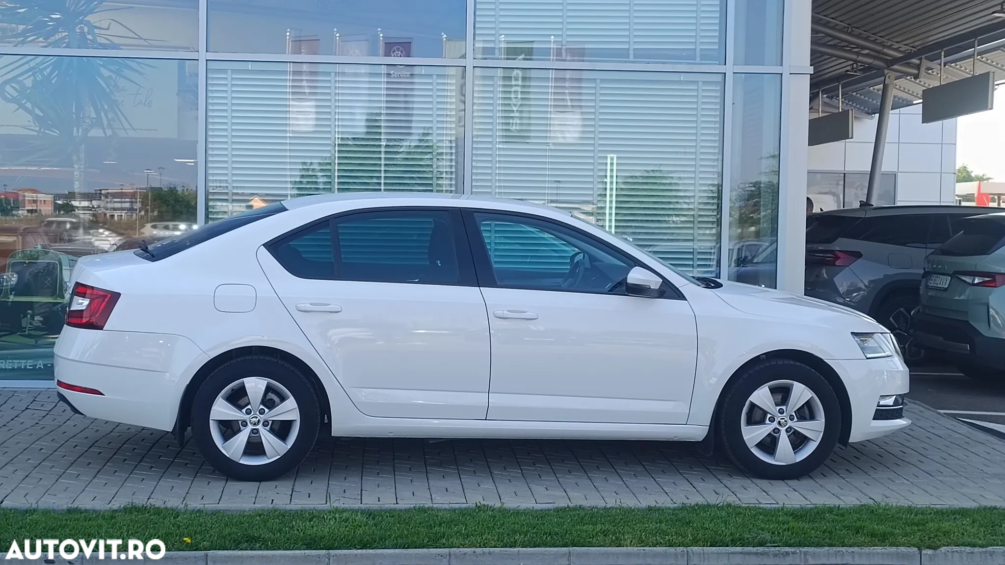 Skoda Octavia 2.0 TDI STYLE - 5