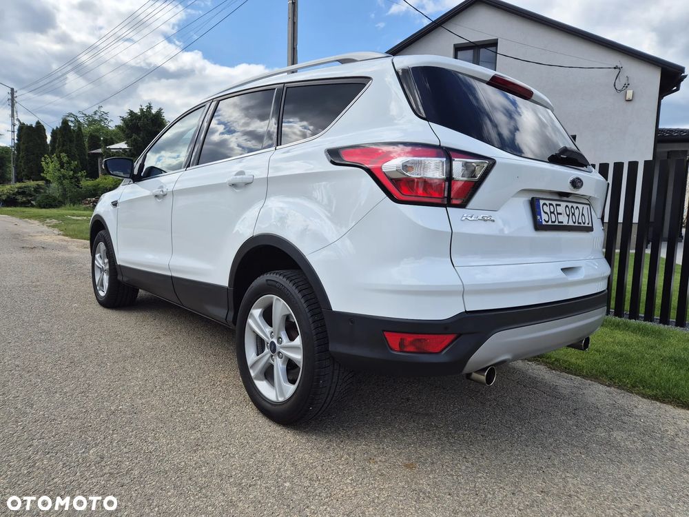 Ford Kuga 1.5 EcoBoost 2x4 Titanium - 4