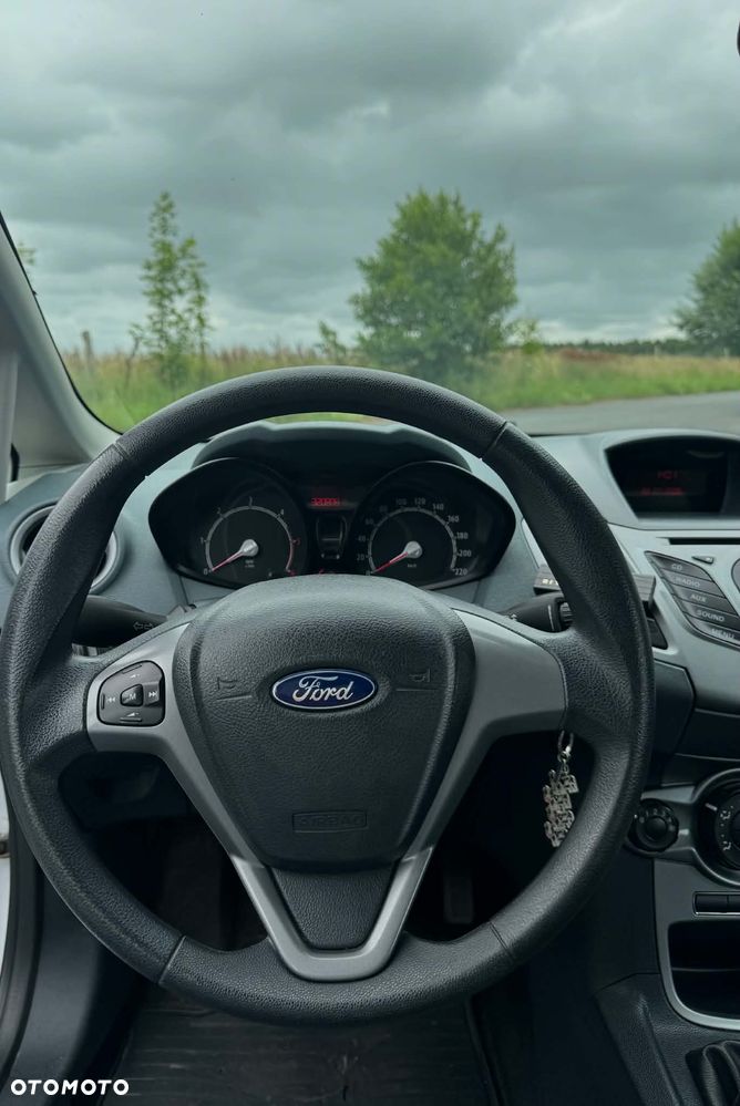 Ford Fiesta 1.6 TDCi DPF Trend - 10