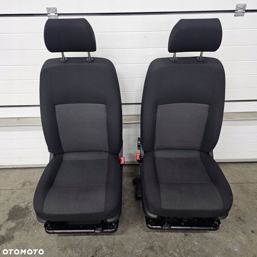 VW T6.1 fotel pasażera przód DOUBLE GRID - 1