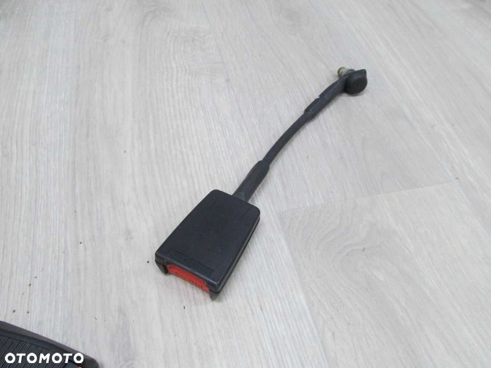 PIAGGIO PORTER HIJET PFAU 06- KLAMARA ZAPINKA PASA BEZPIECZENSTWA - 2