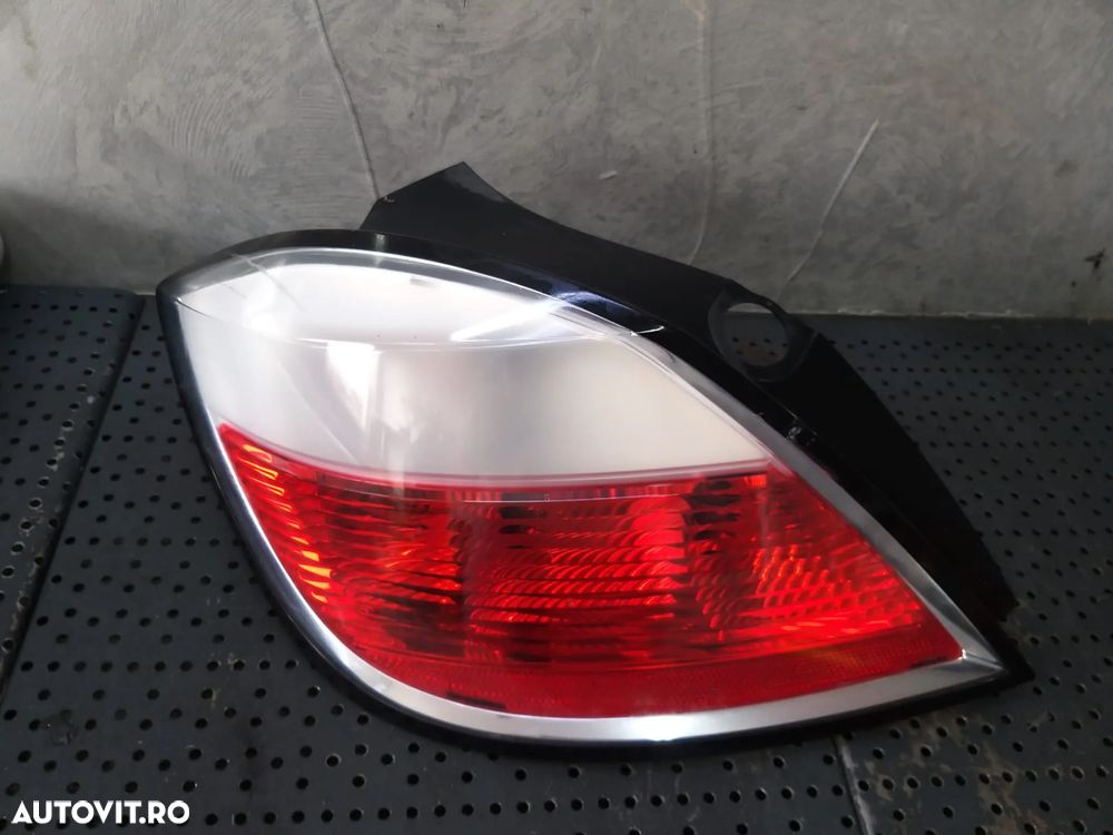 Stop tripla lampa stanga opel astra h a04 24451835 00865301 - 1