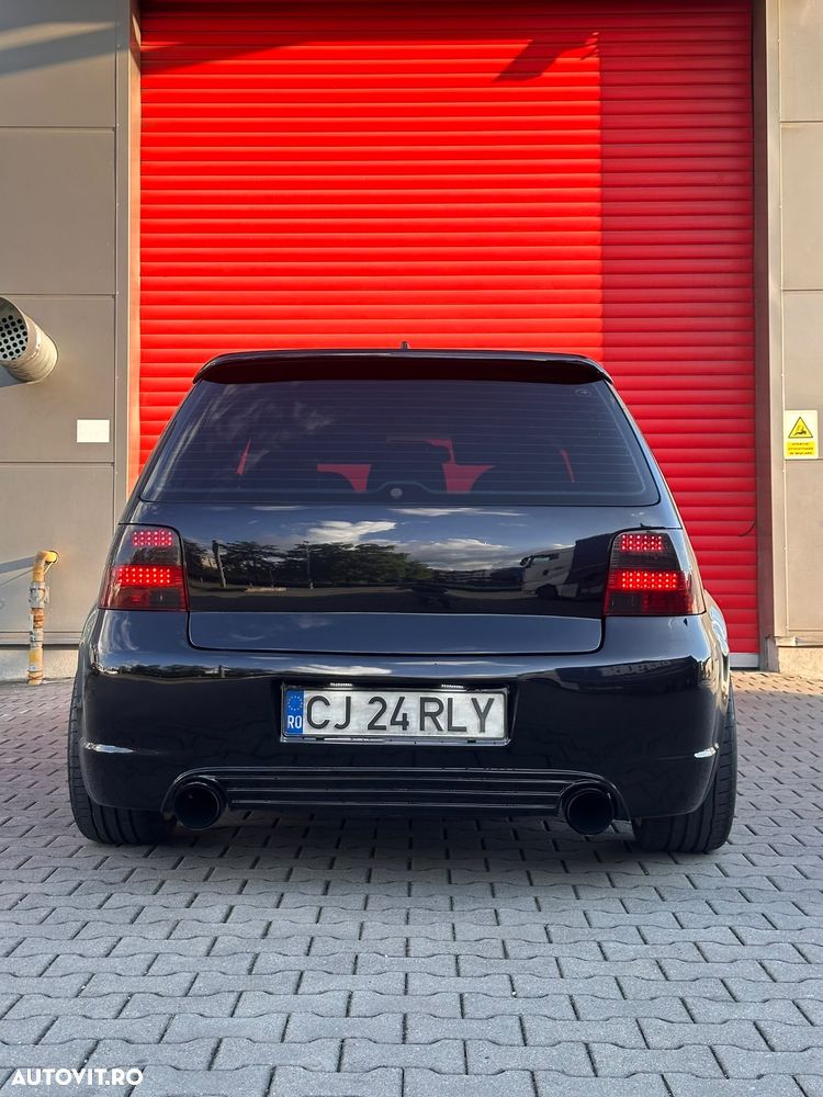Volkswagen Golf - 4