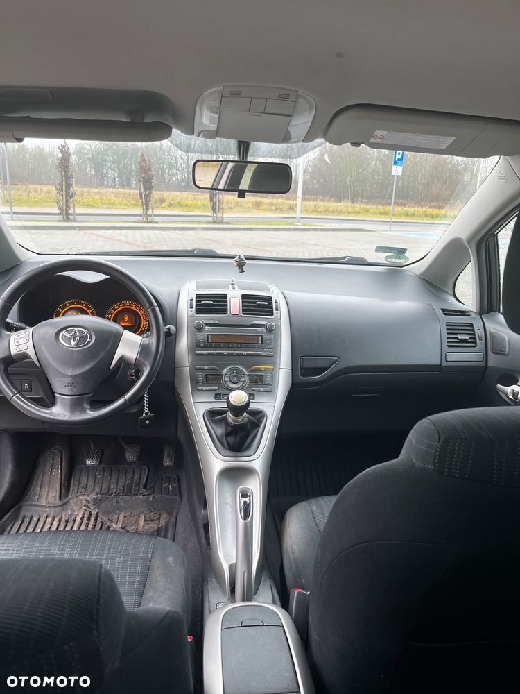 Toyota Auris - 8