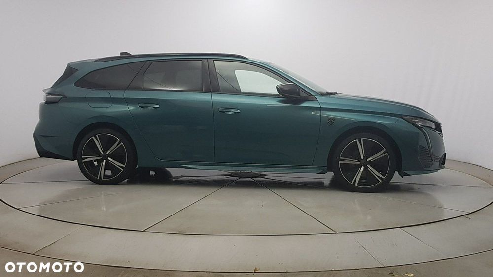 Peugeot 308 - 8