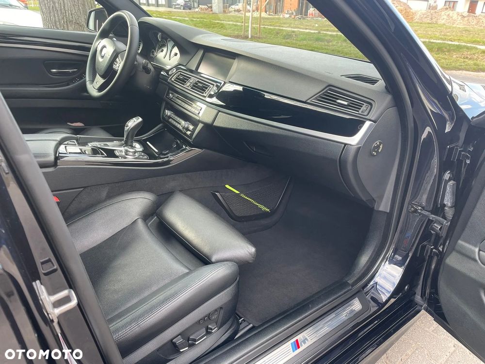 BMW Seria 5 550i Sport-Aut - 5