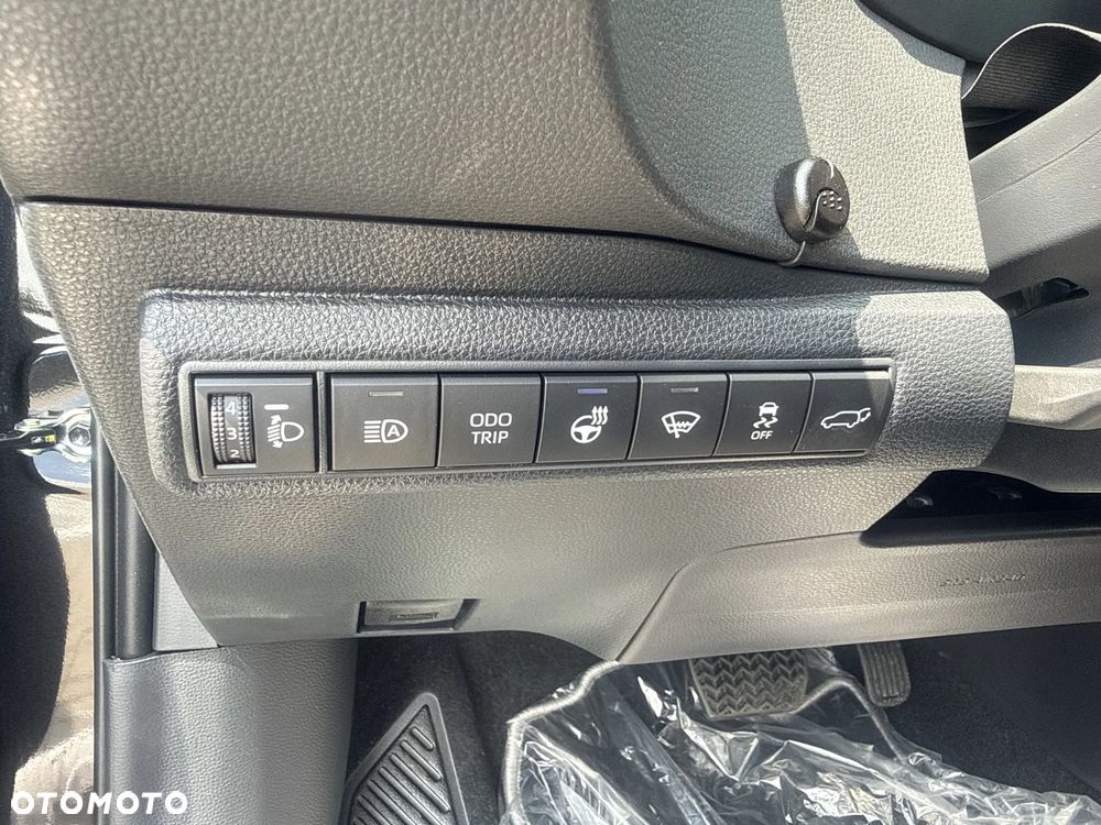 Toyota Corolla 1.8 Hybrid Style - 18
