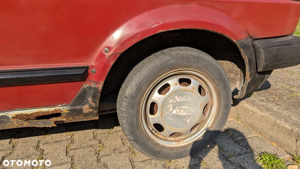 Volkswagen Golf 1.6 CL D - 13