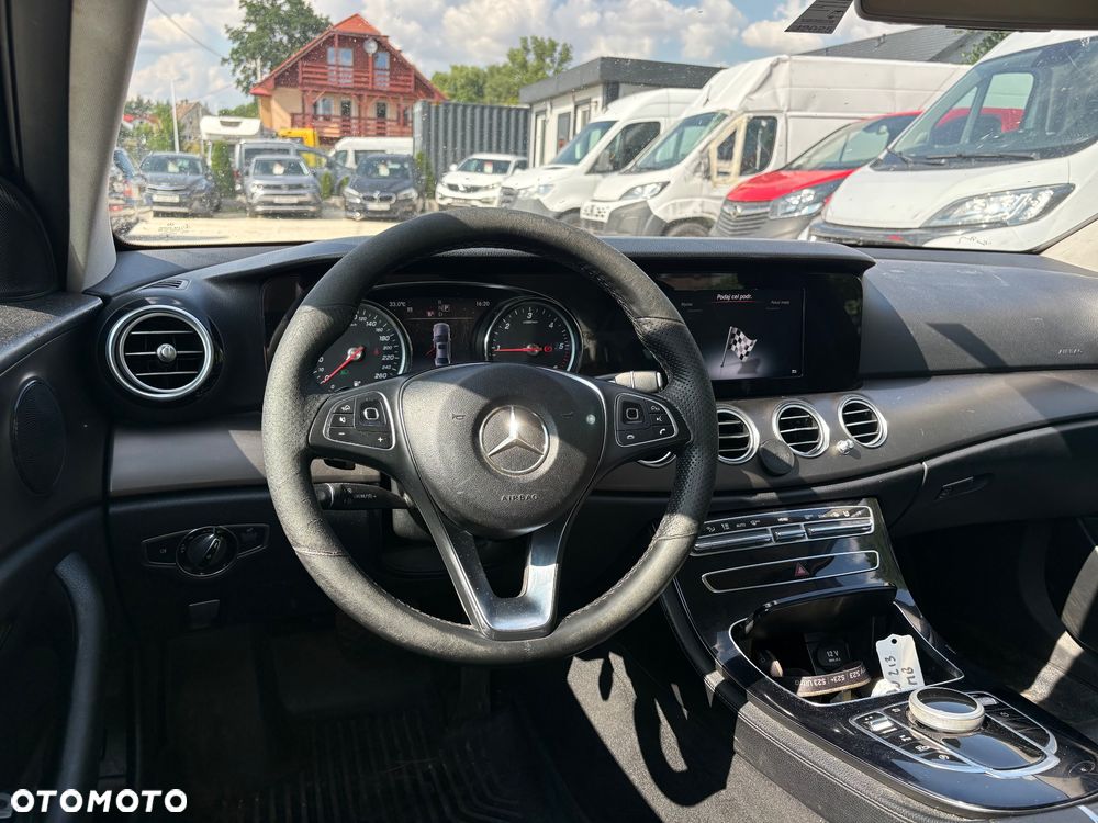 Mercedes-Benz Klasa E 200 d 9G-TRONIC Exclusive - 17