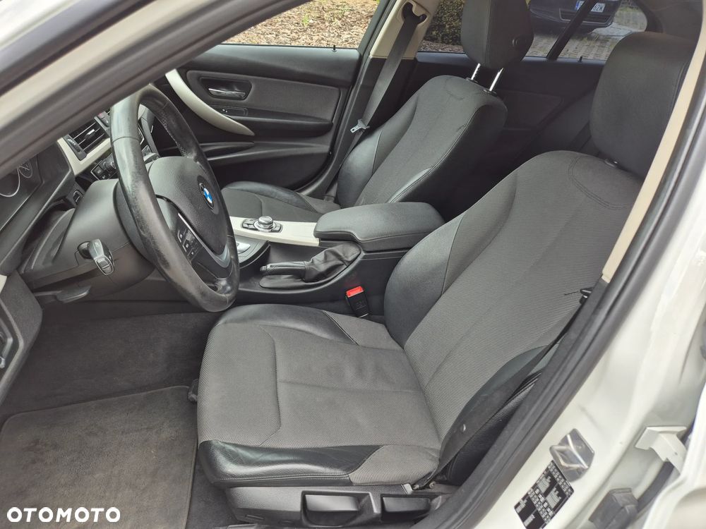 BMW Seria 3 318d Advantage - 11