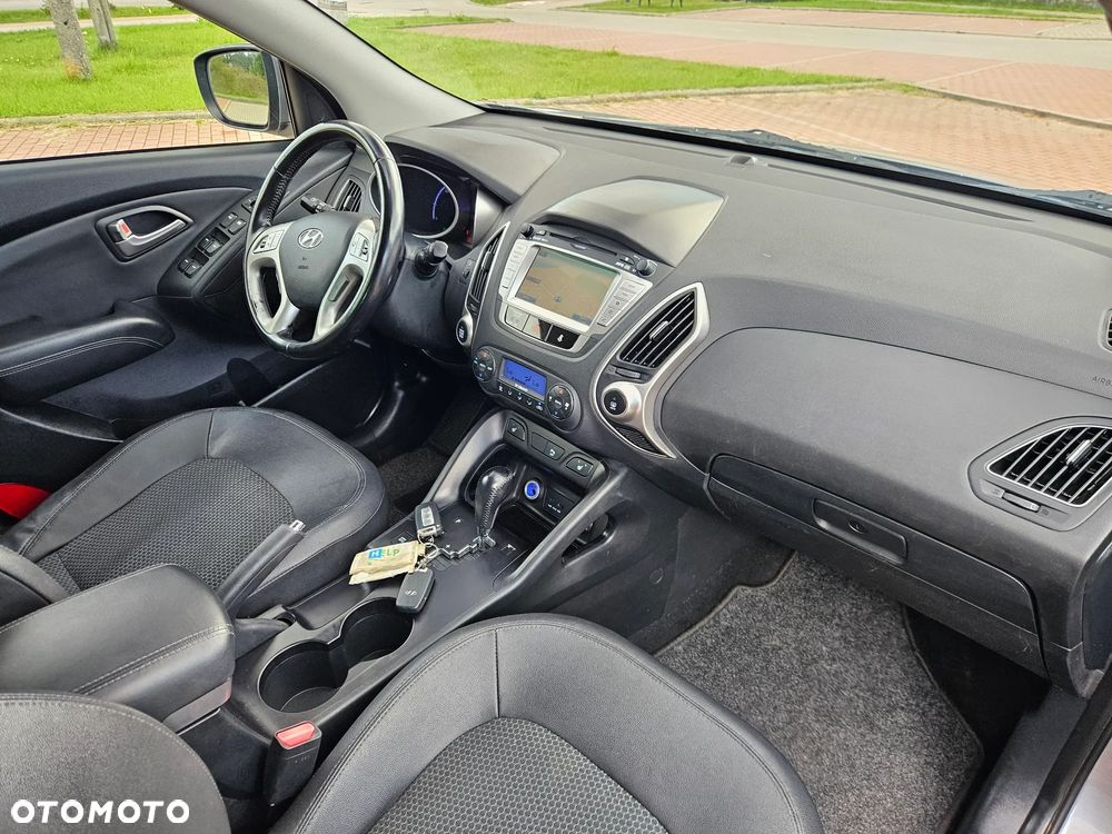 Hyundai ix35 2.0 CRDi 4WD Automatik Fifa World Cup Gold Edition - 8