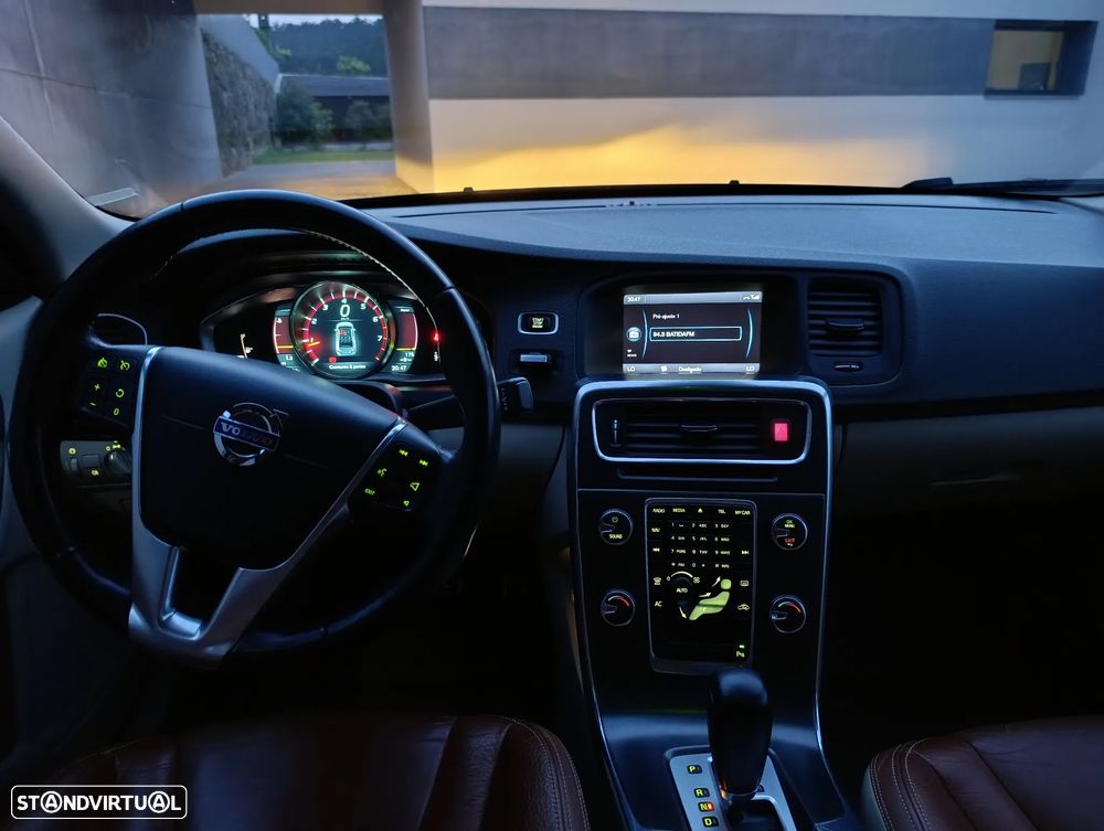 Volvo S60 T5 Powershift Summum - 34
