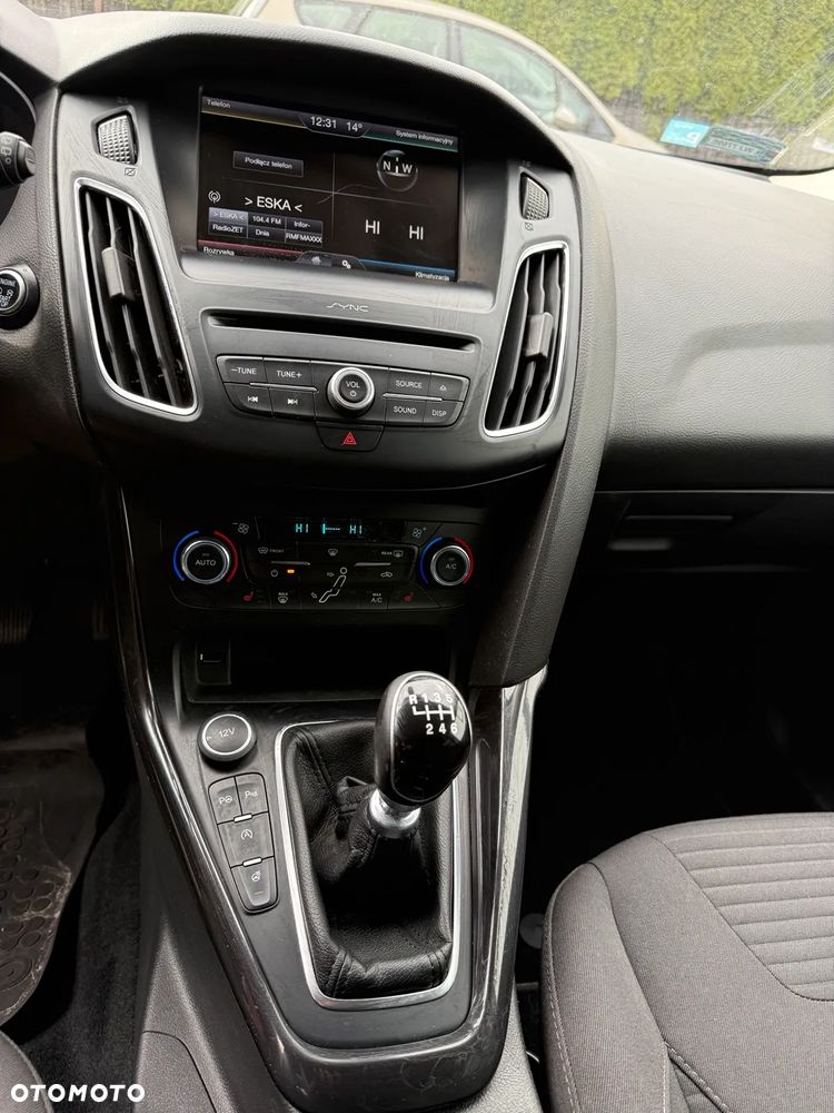Ford Focus 1.5 EcoBoost Titanium ASS - 4