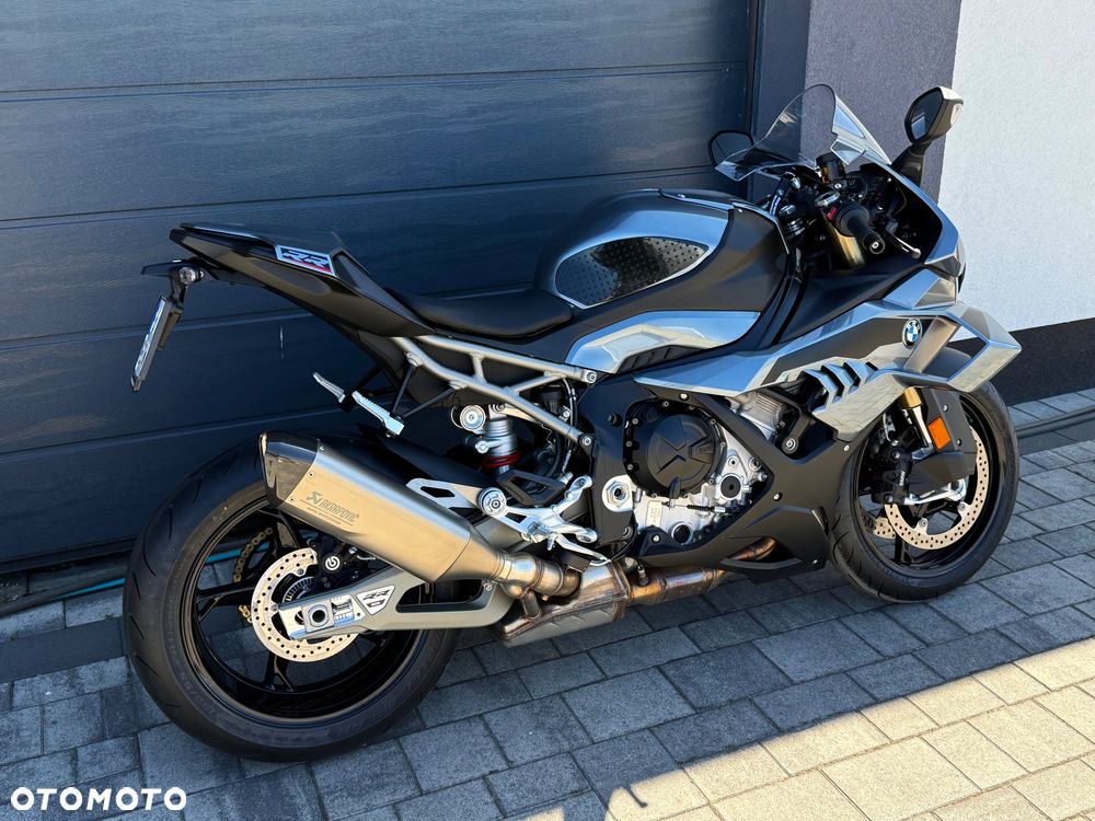 BMW R - 9