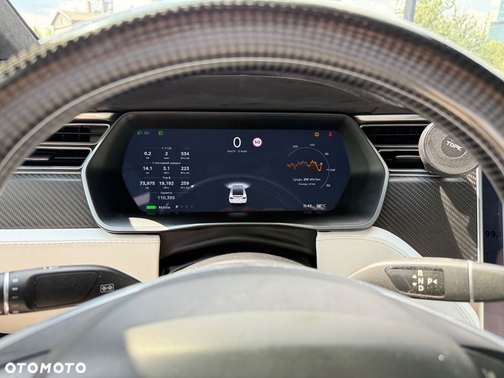Tesla Model X 75 D - 7