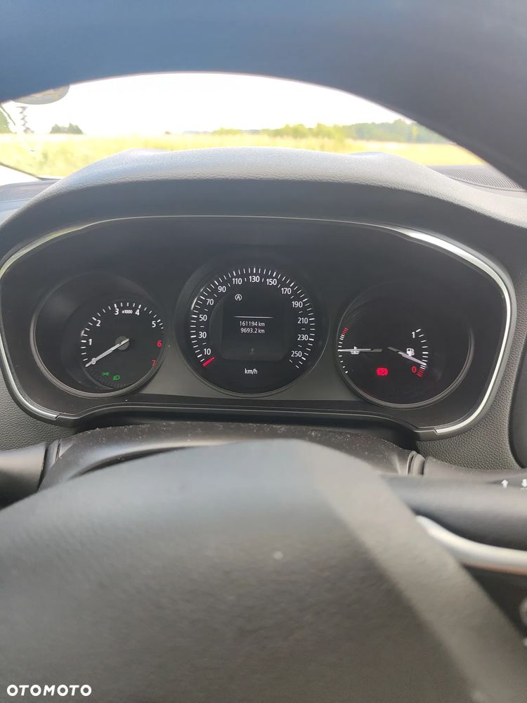 Renault Megane 1.3 TCe FAP Life - 9