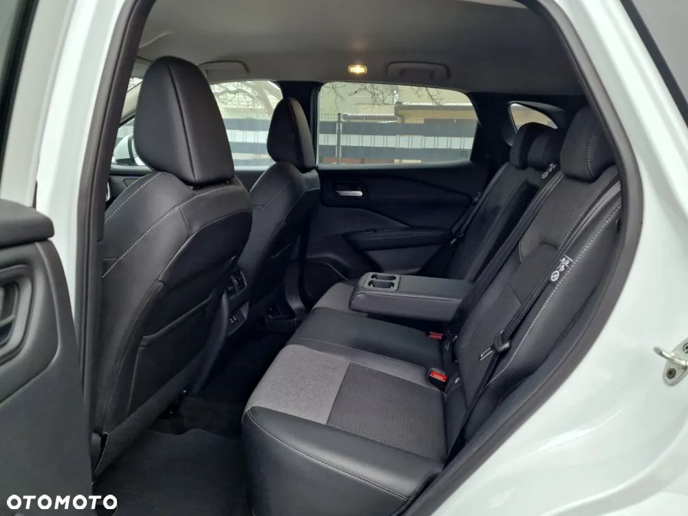 Nissan Qashqai 1.3 DIG-T MHEV Xtronic N-Connecta - 18