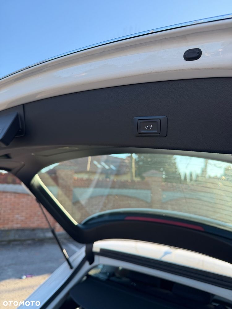 Audi A6 Avant 2.0 TDI quattro S tronic - 23