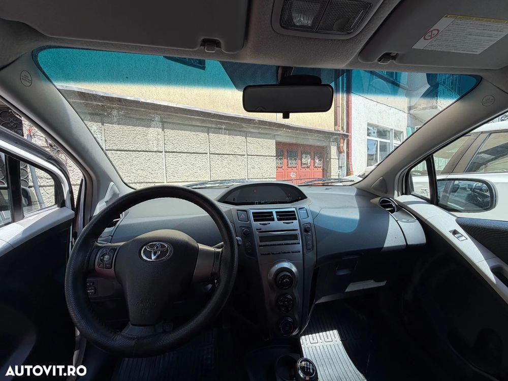Toyota Yaris 1.4 D-4D Terra - 8