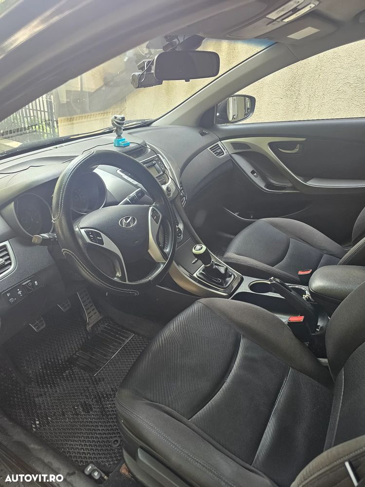 Hyundai Elantra 1.6 MPi - 6