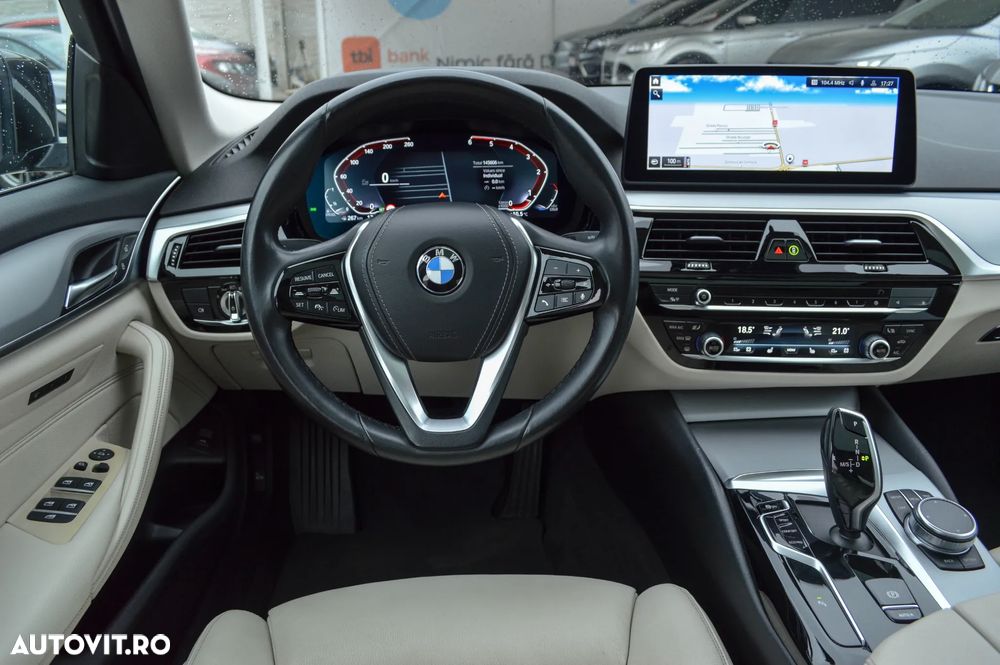 BMW Seria 5 520d Aut. Luxury Line - 34
