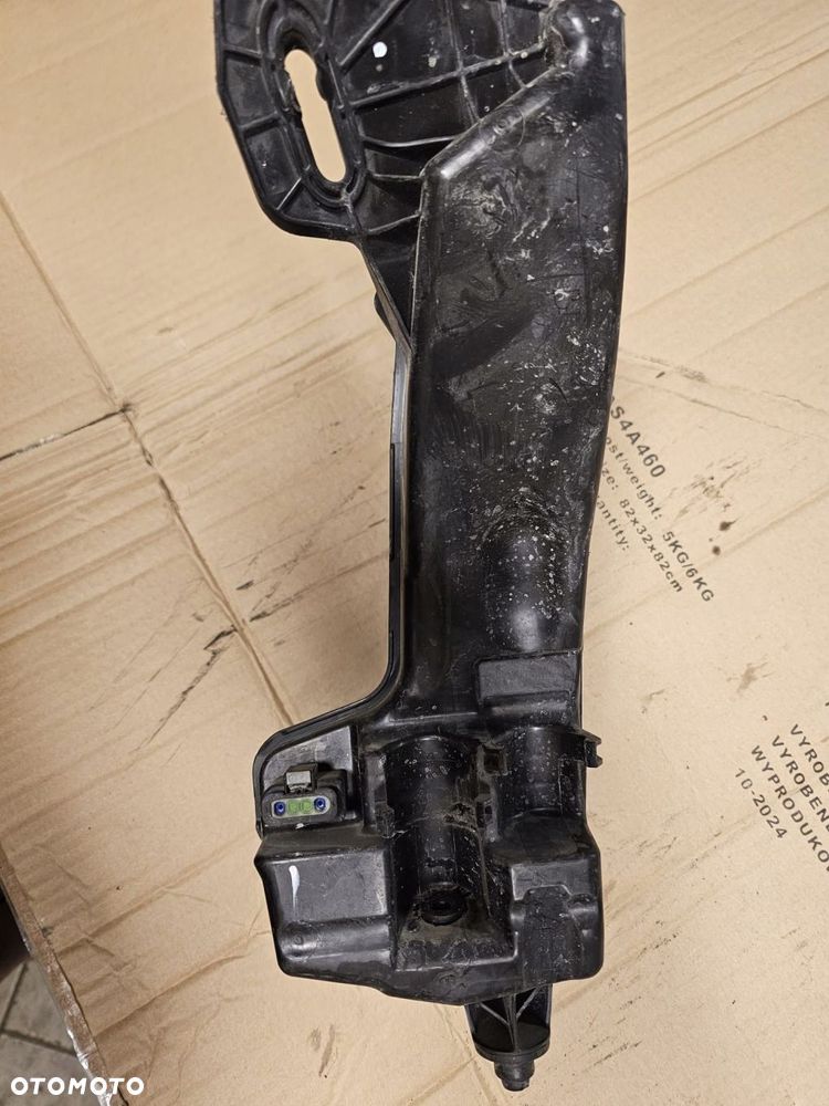 zbiornik spryskiwaczy mercedes c-klasa 206 a2068600400 - 3