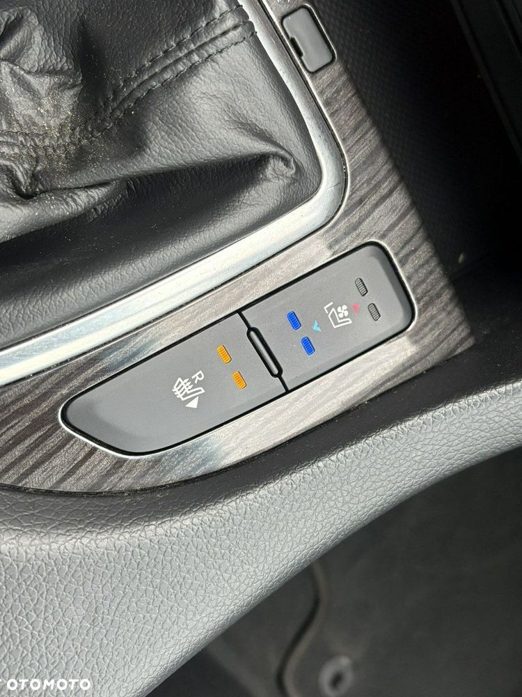 Kia Optima - 29