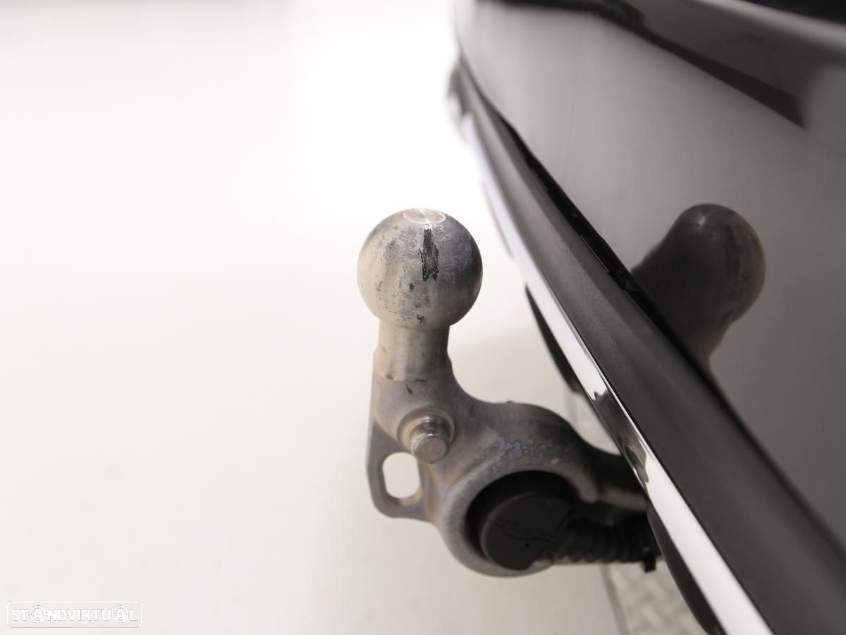 Mercedes-Benz E 300 T 9G-TRONIC AMG Line - 18