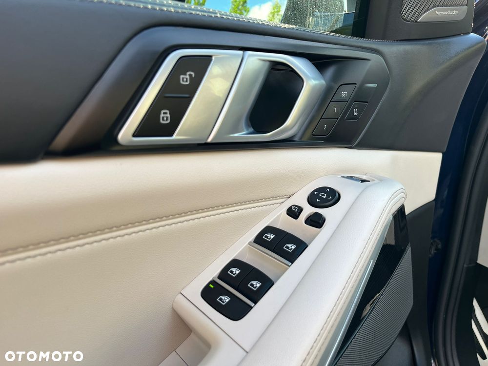 BMW X5 M M60i mHEV sport - 16