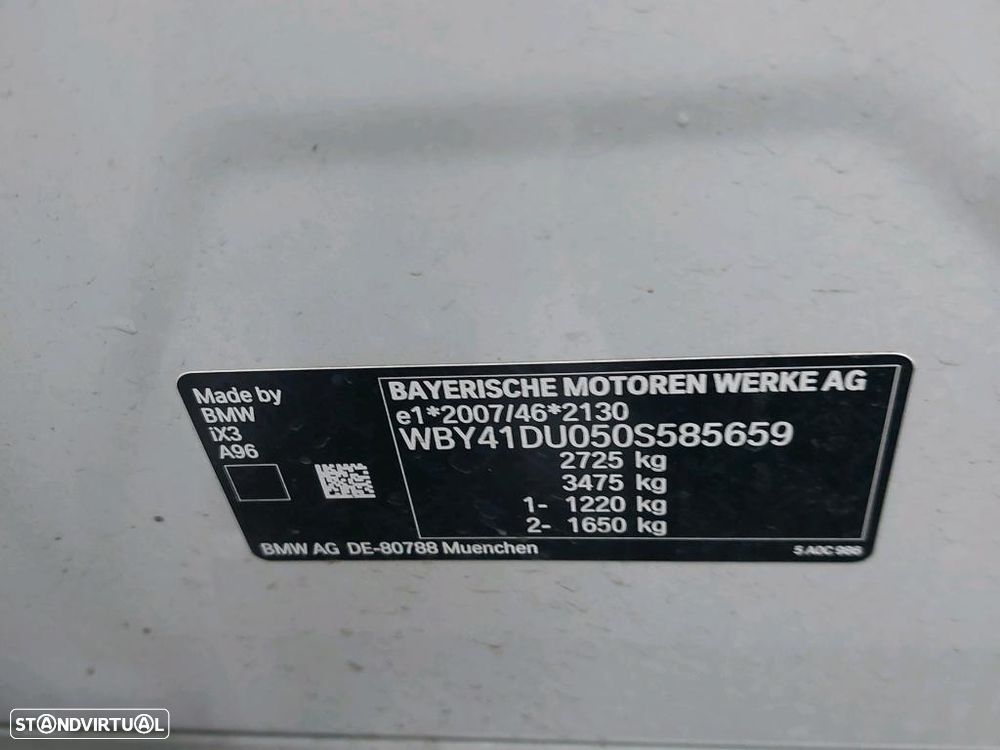 BMW iX3 M Sport Impressive - 11