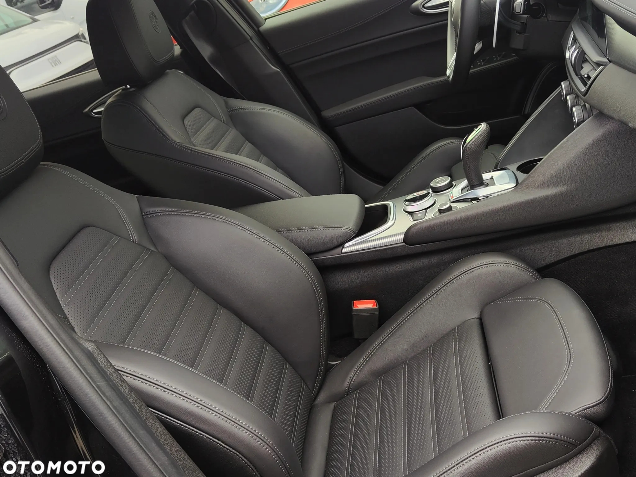 Alfa Romeo Giulia 2.0 Turbo Veloce Q4 - 13