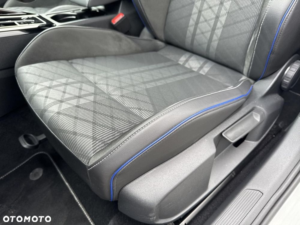 Volkswagen Golf - 12