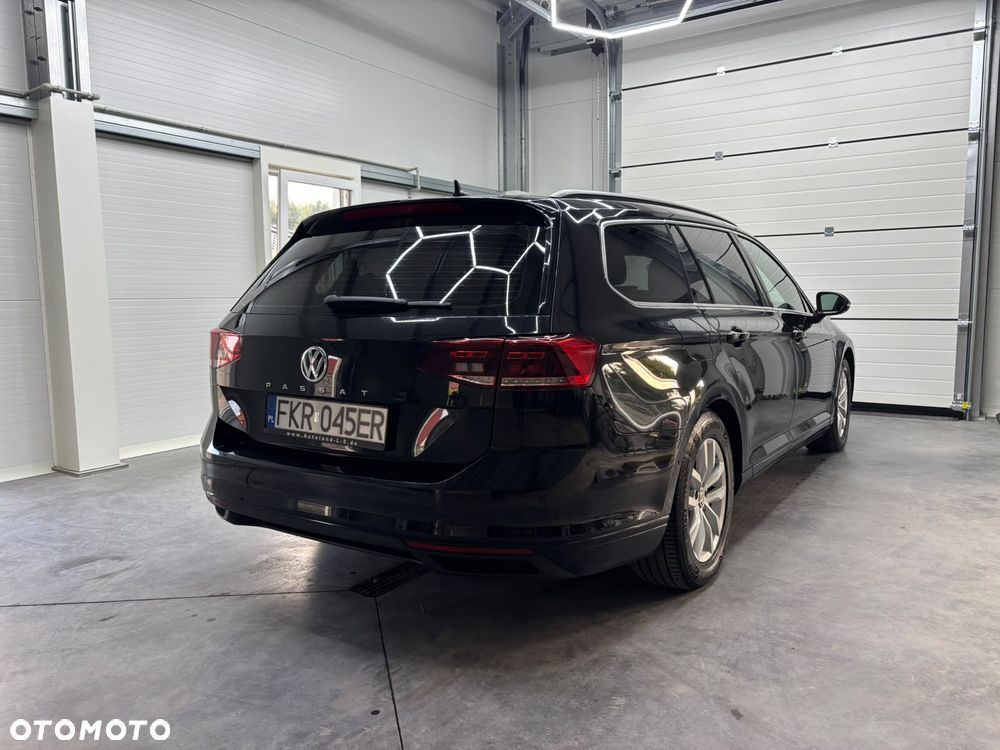 Volkswagen Passat - 9