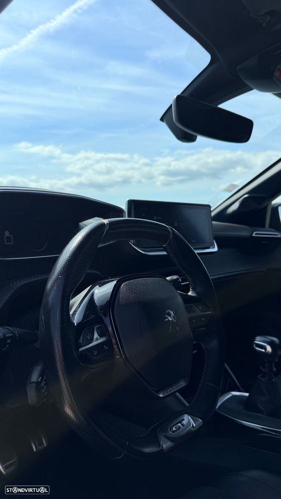 Peugeot 208 1.2 PureTech GT Line - 12
