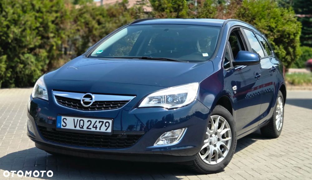 Opel Astra 1.6 Turbo 150 Jahre - 3