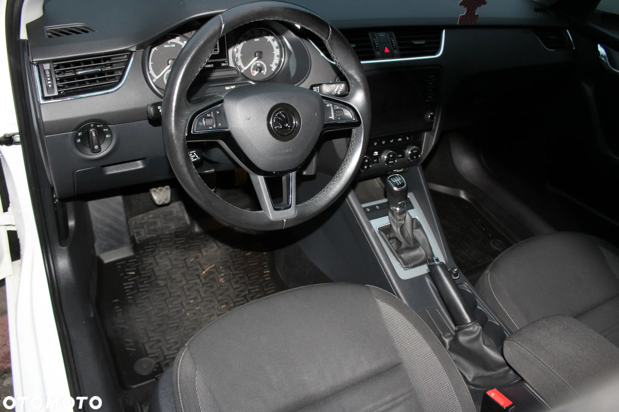 Skoda Octavia 1.6 TDI Business - 13
