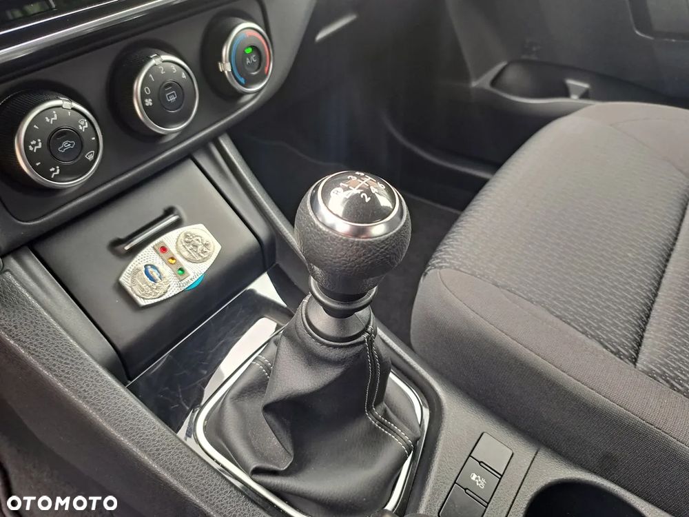 Toyota Corolla 1.6 Active - 11