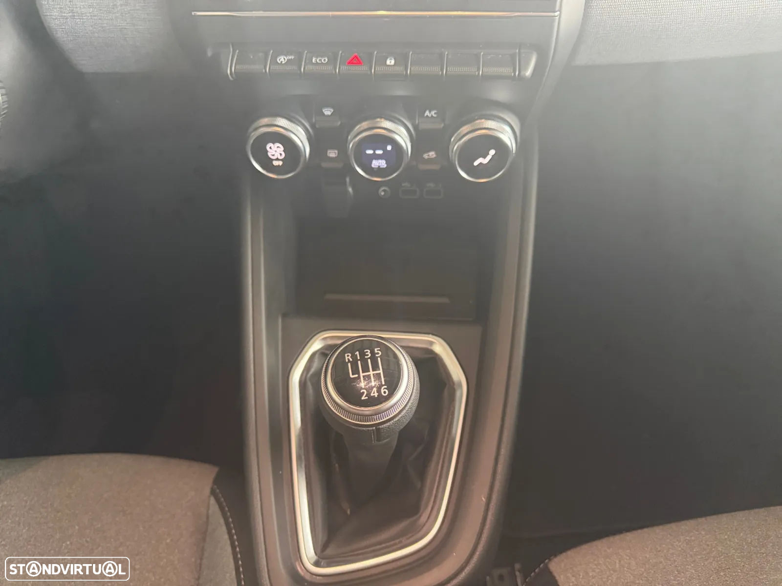Mitsubishi Colt 1.0 MPI-T Invite - 14