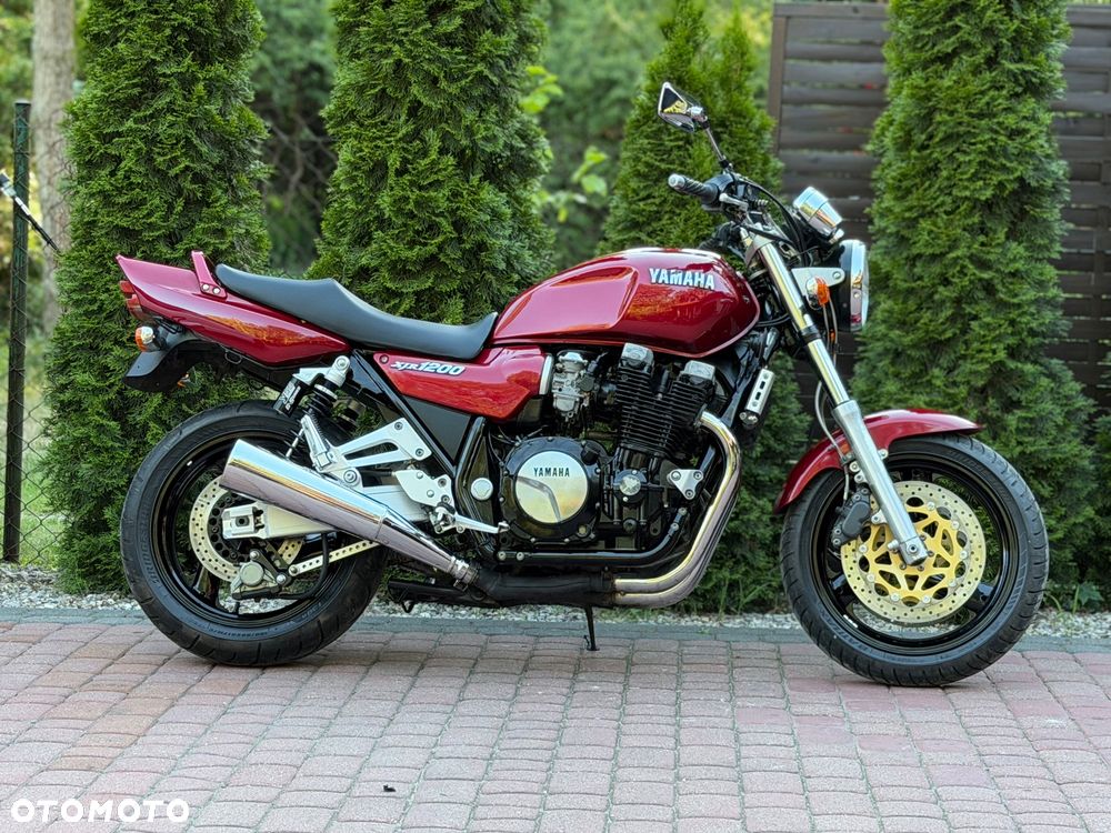 Yamaha XJR - 3