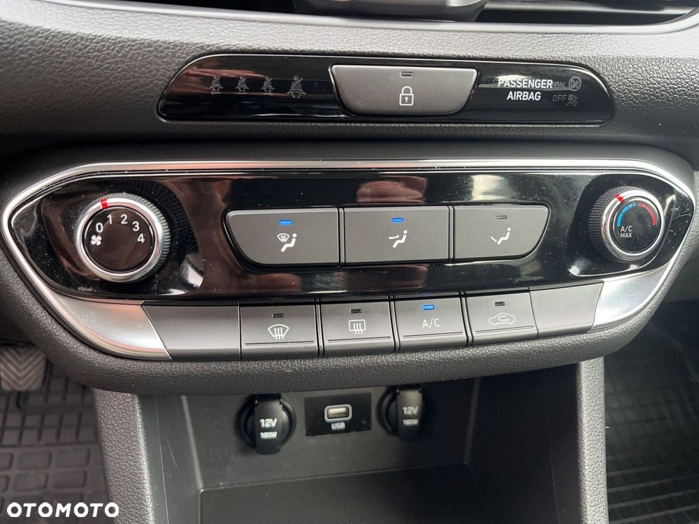 Hyundai i30 - 21