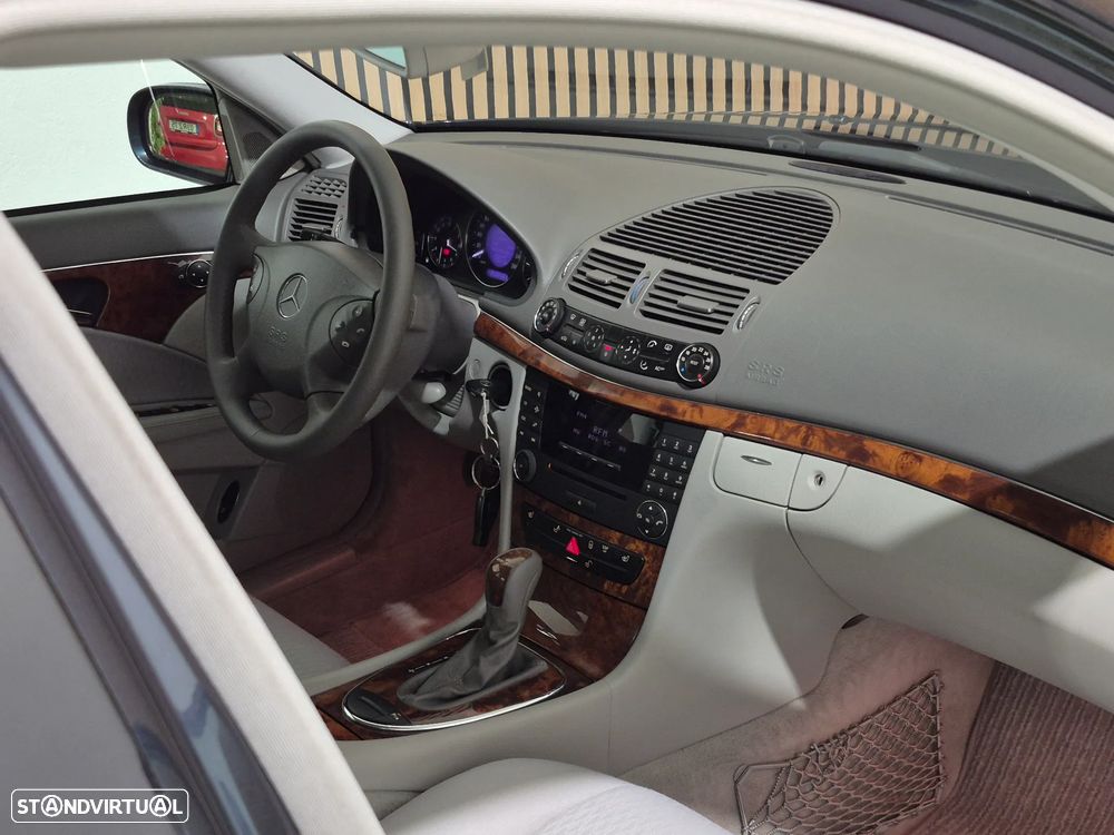 Mercedes-Benz E 220 CDI Auto Elegance - 34