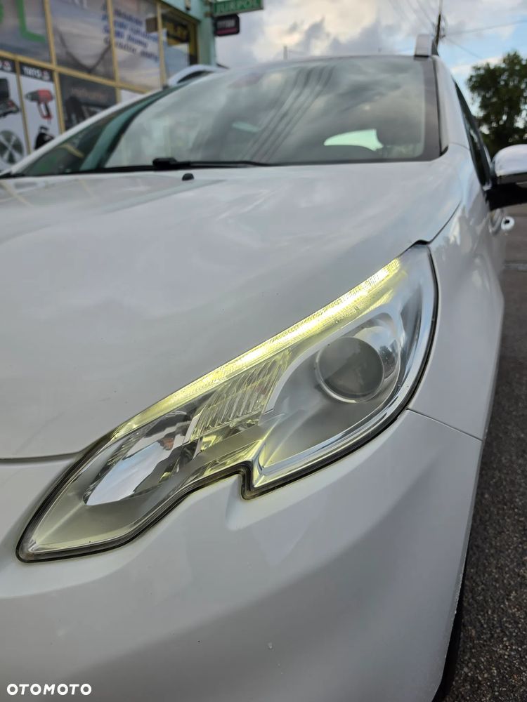 Peugeot 2008 1.6 VTi Allure - 15