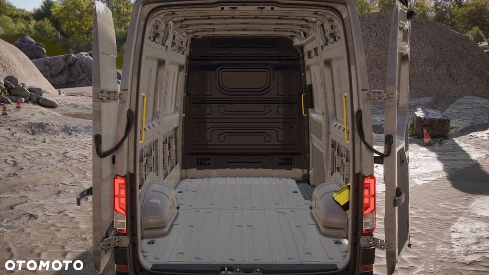 Volkswagen Crafter - 13