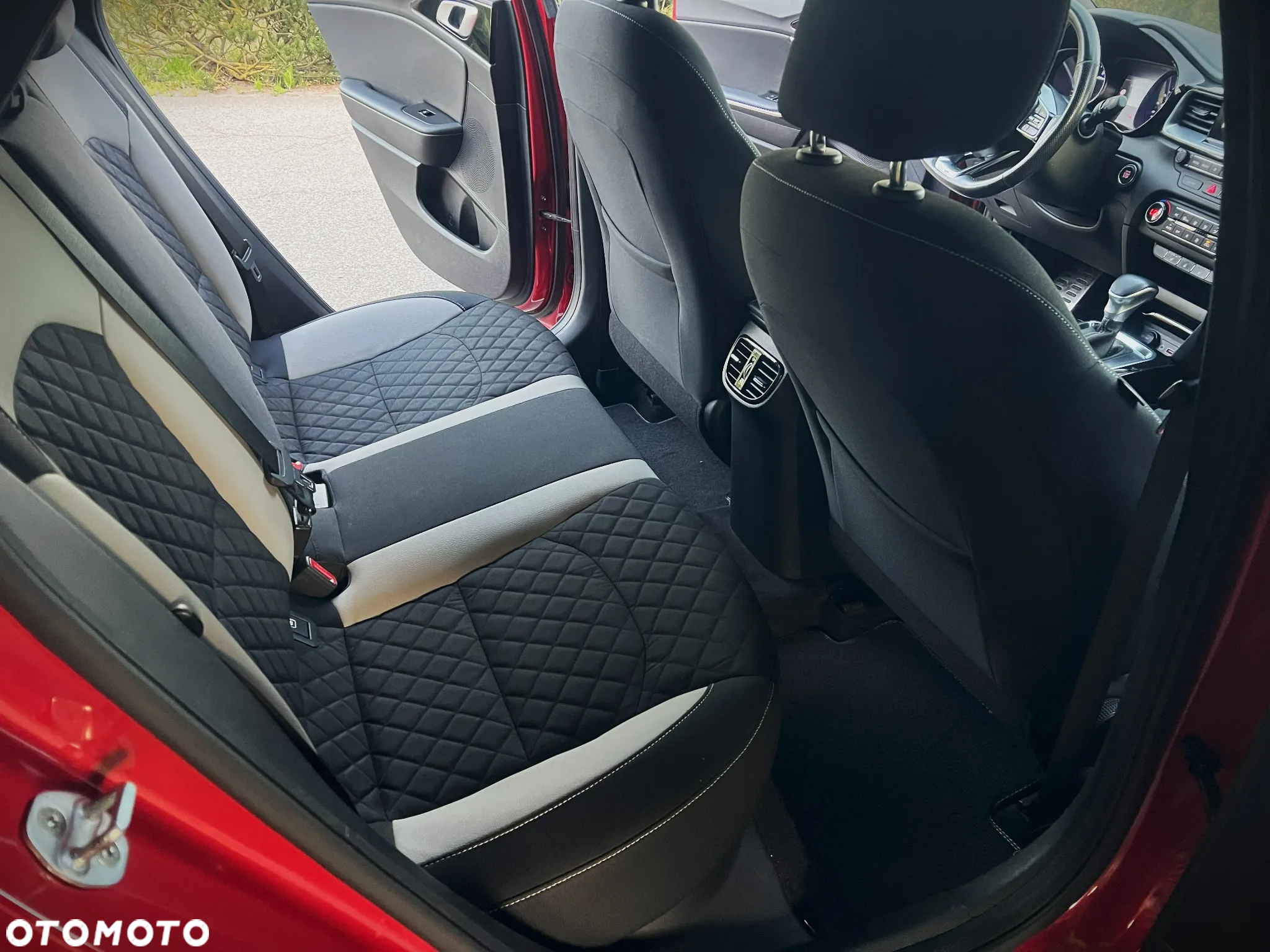 Kia ProCeed 1.6 CRDi GT Line DCT - 37