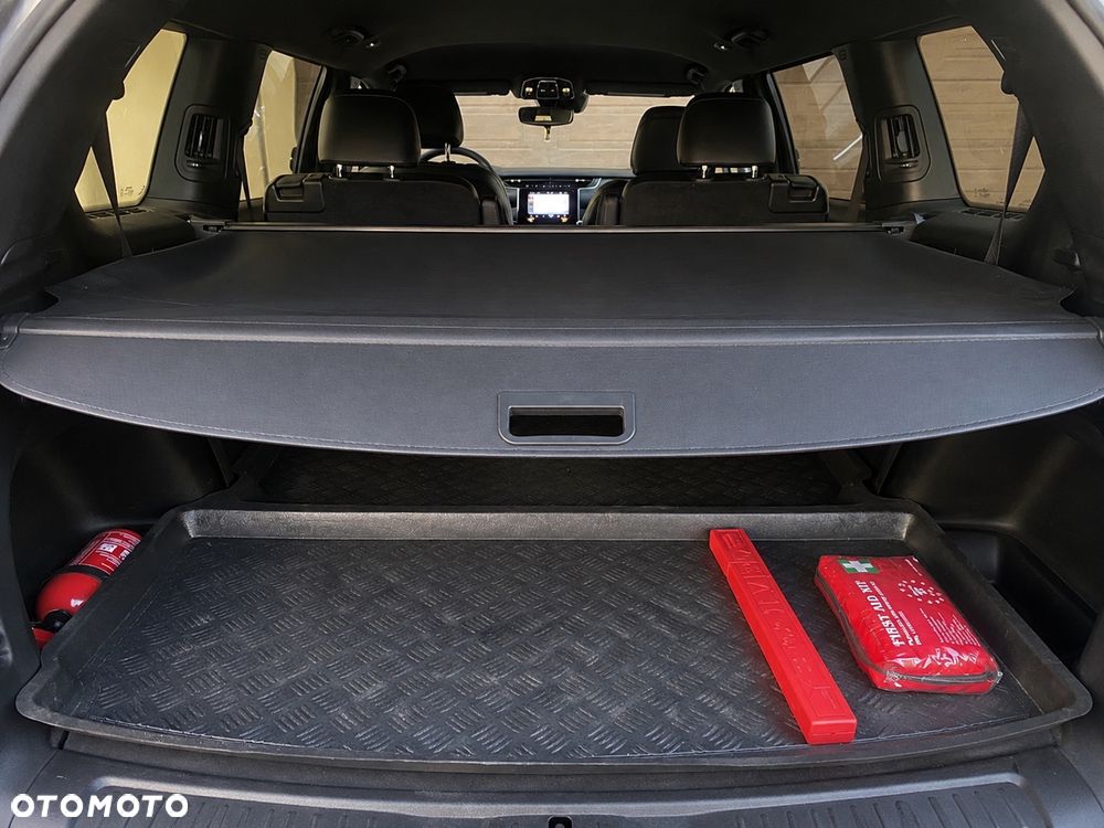 Jeep Grand Cherokee - 28