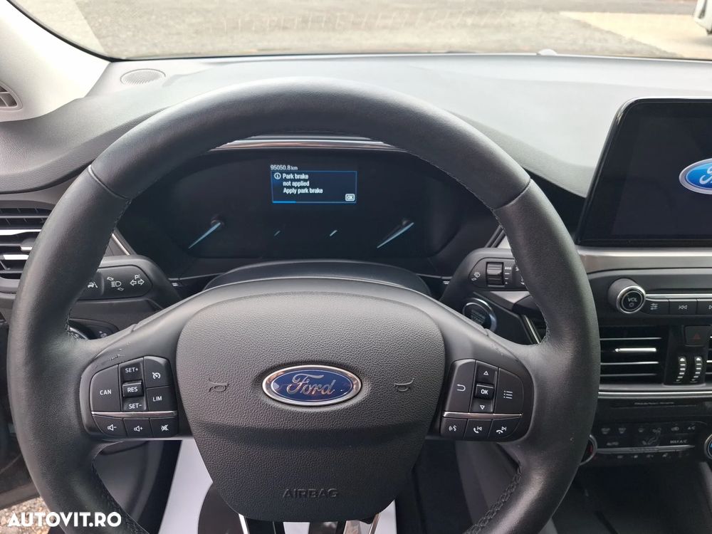 Ford Focus - 11