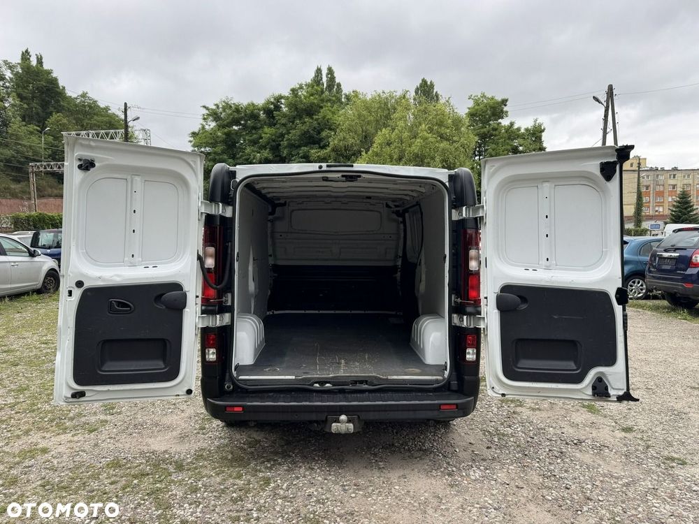 Nissan NV300 - 11