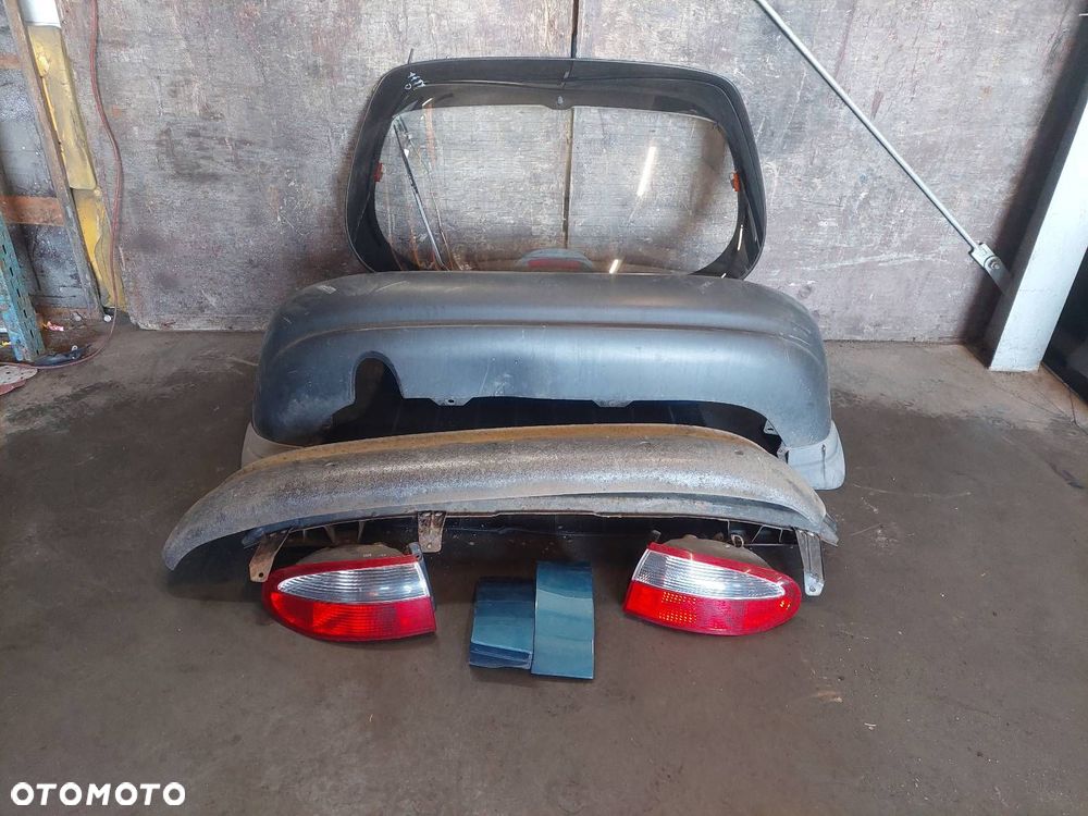 KOMPLETNY TYŁ KLAPA BAGAŻNIKA ZDERZAK TYŁ LAMPY DAEWOO LANOS I HB 5D - 1